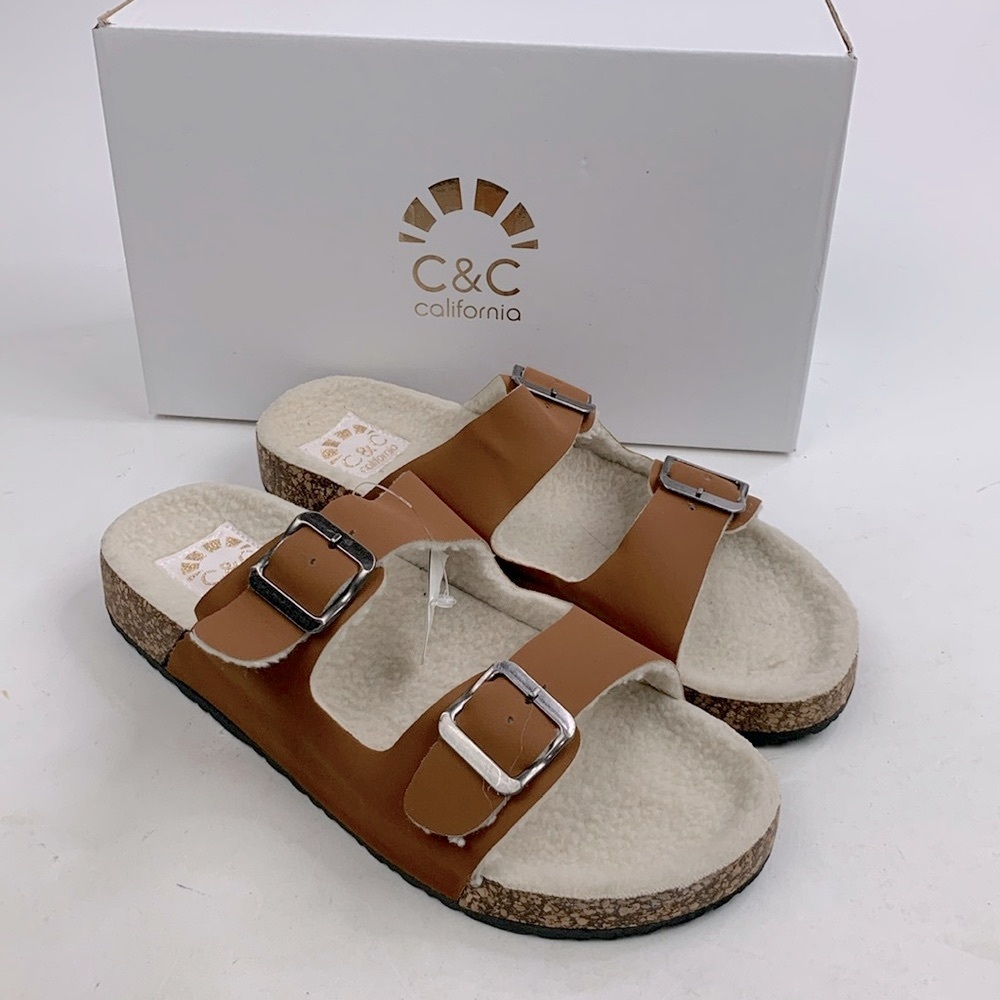 C&C California Zoe Sherpa Sandals Slippers SZ 9 Buckle adjustable Tan Creme NEW